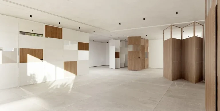 13004990_2004x1017_1000